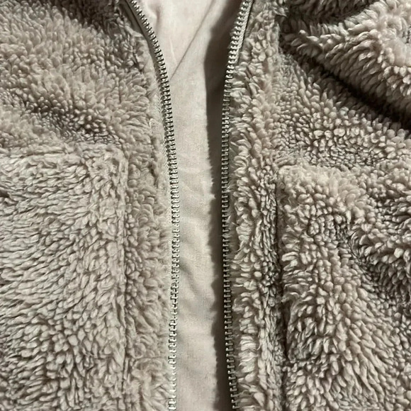 Urban Outfitters Cropped Teddy Bear Jacket Sz L - Picture 14 of 16